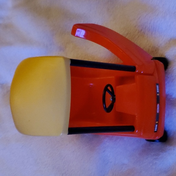 Little Tikes Playhouse Furniture Car Kitchenette, Table, Chairs,Picnic Table - Picture 5 of 9